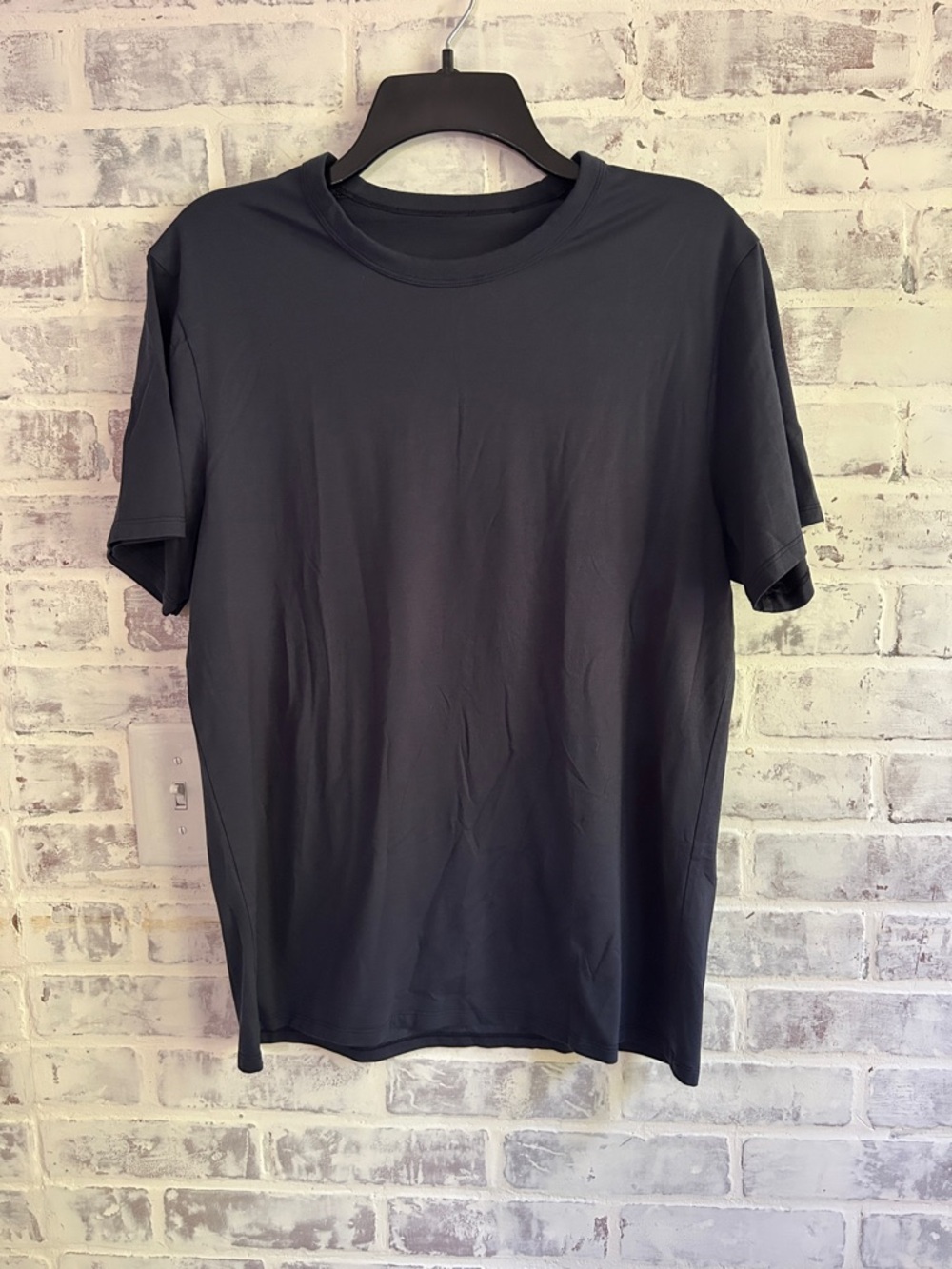 Lululemon Men's Medium Navy Short Sleeve Athletic TShirt Gym Athleisure
